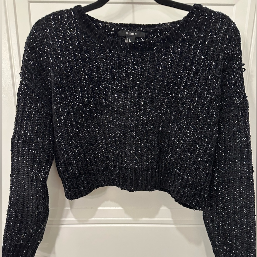 Forever21 black cropped sweater with silver accents for women size S pre-owned